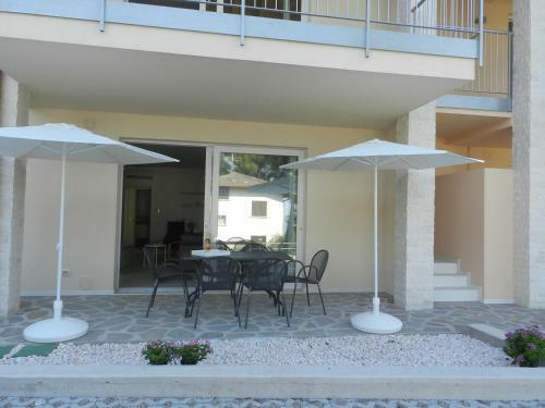 Apartments Brezza Di Lago - Regarda Travel