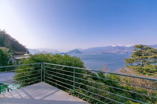 Apartamento Charming Laveno Sunset With Pool