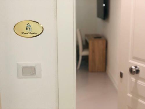 Hostal Porta San Biagio Rooms