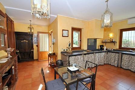 Lesa Villa Sleeps 8 Pool Air Con Wifi