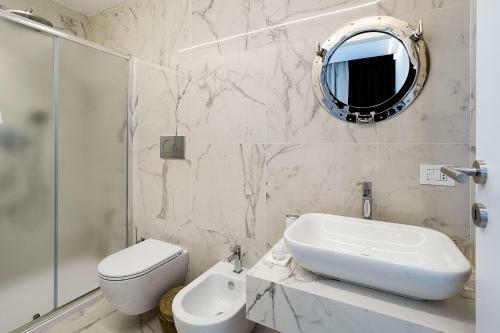 Letojanni Villa Sleeps 14 With Pool And Air Con