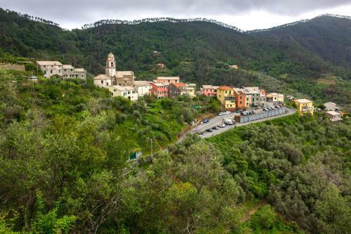 Tra Le Mura