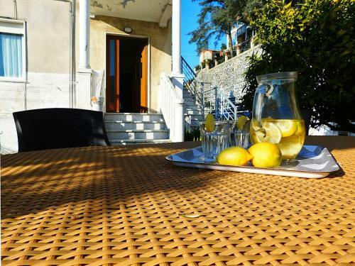 Apartamento Villa Unifamiliare Con Posto Auto!