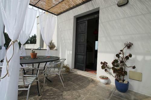 Lizzanello Villa Sleeps 4 Pool Air Con Wifi