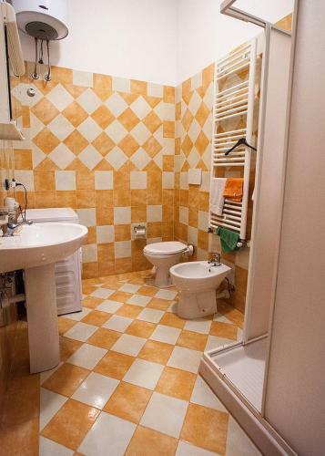 Locri Villa Sleeps 4 Air Con Wifi