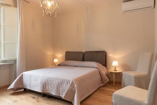 Bed & Breakfast In Lucus Guest House