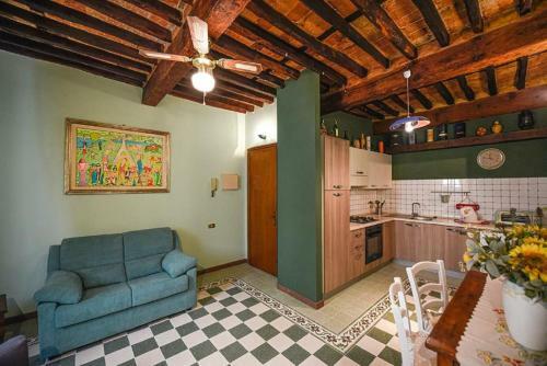 Apartment Close To The Walls