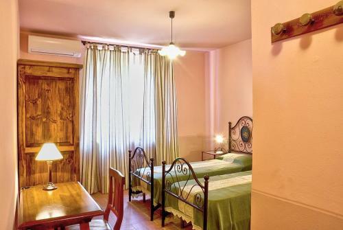 Lucignano Villa Sleeps 13 Pool Air Con