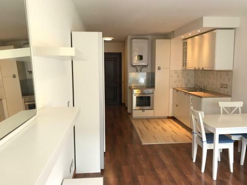 Emerald Studio Apartment