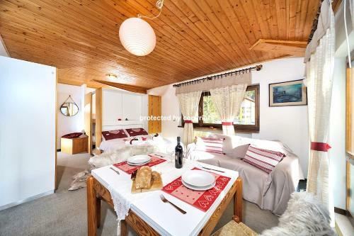 Romantic Apartment In Campiglio