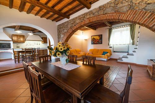 Apartamento Villa Su Due Piani A Marciana Marina