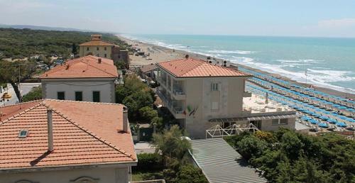 Villa Del Sole A Soli 100m Dal Mare