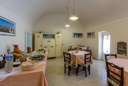 Martina Franca Villa Sleeps 2 Pool Wifi