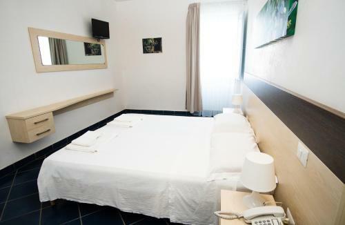 Kalos Hotel