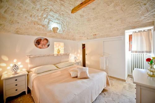 I Cinque Trulli With Swimming Pool