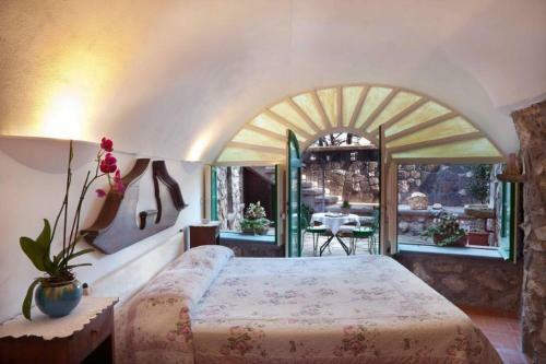 Sorrento Villa Sleeps 14 Air Con