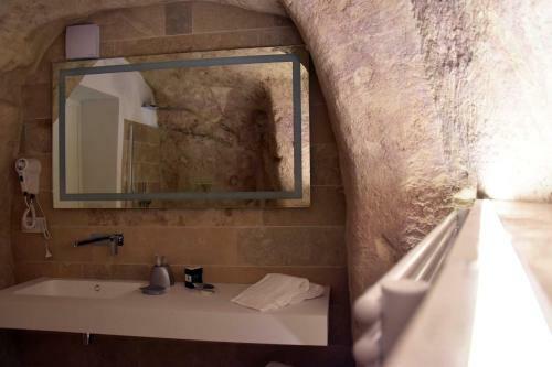 Hostal 5 Elementi Sassi Matera