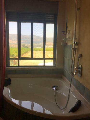 Hostal Gross Nofesh And Spa Guesthouse
