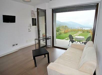 Meina Villa Sleeps 4 Pool Air Con