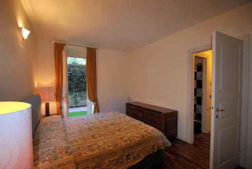Meina Villa Sleeps 4 Pool Wifi