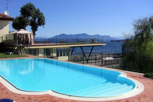 Meina Villa Sleeps 4 Pool Wifi