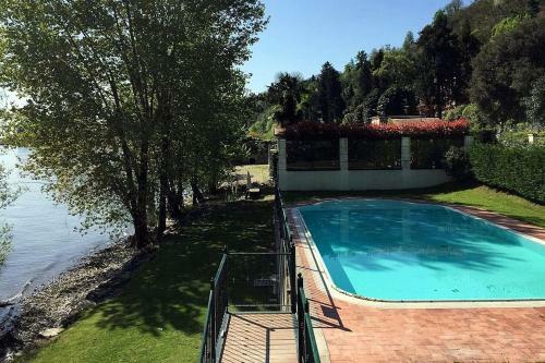 Meina Villa Sleeps 4 Pool Wifi