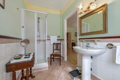 Menaggio Villa Sleeps 14 Pool Air Con Wifi