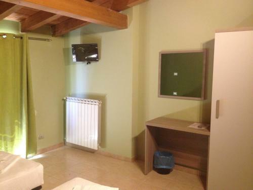 Hostal Milan Hotel