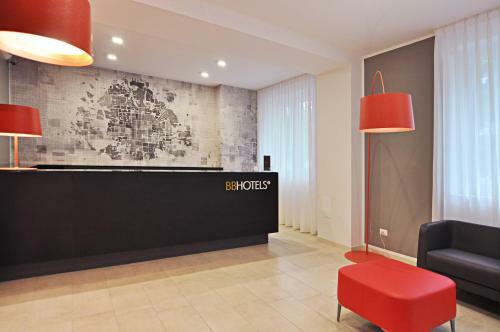 Bb Hotels Aparthotel Visconti