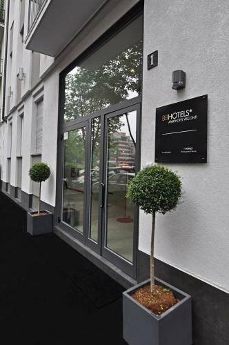 Bb Hotels Aparthotel Visconti
