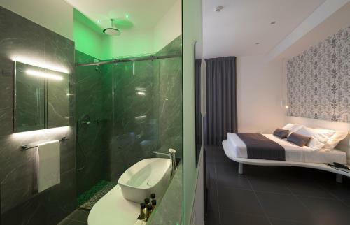 Mia Aparthotel
