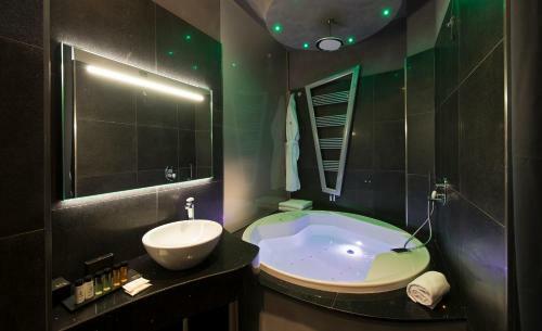 Mia Aparthotel