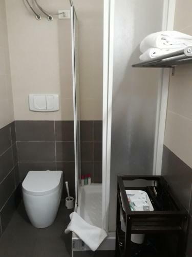 Hostal Sira House Milano