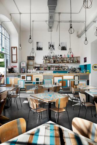 Madama Hostel & Bistrot