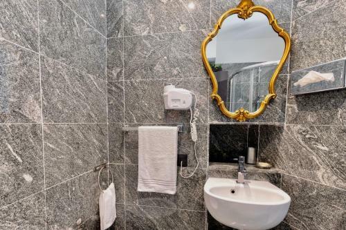 Hostal Aiello Rooms