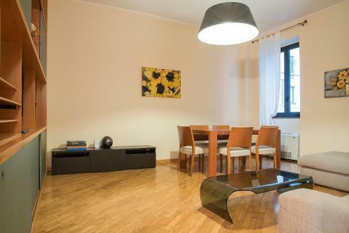 Apartamento Easyhomes - San Babila Corridoni