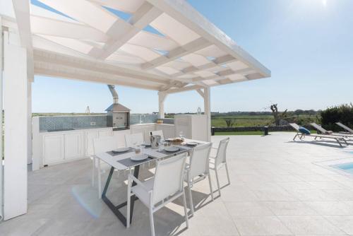 Villa White