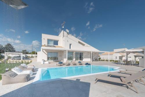 Villa White