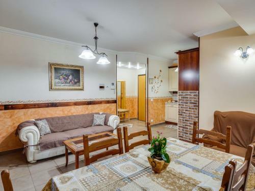 Timeless Apartment In Modica With Terrace