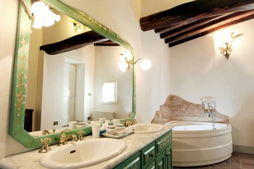 Molezzano Villa Sleeps 23 Pool Air Con Wifi