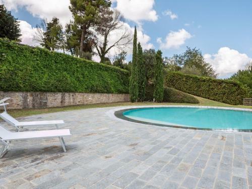 Vintage Apartment In Mombaroccio With Shared Pool