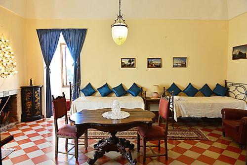 Monopoli Villa Sleeps 8 Pool Air Con Wifi
