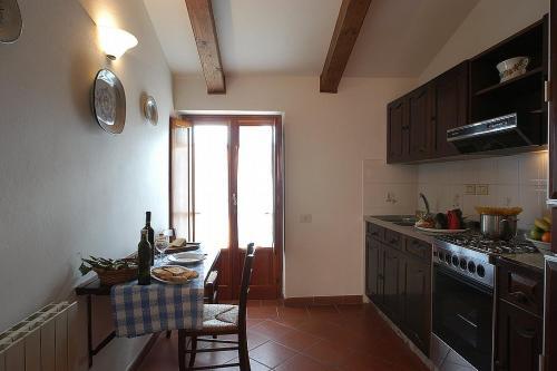 Montaione Villa Sleeps 4 Pool Wifi