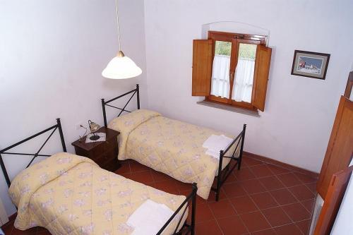 Montaione Villa Sleeps 8 Pool Wifi