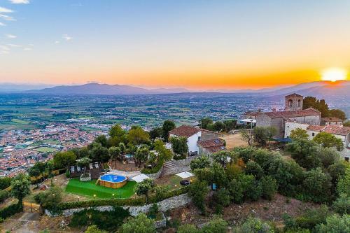 Grotta Giusti Villa Sleeps 14 Pool Air Con Wifi