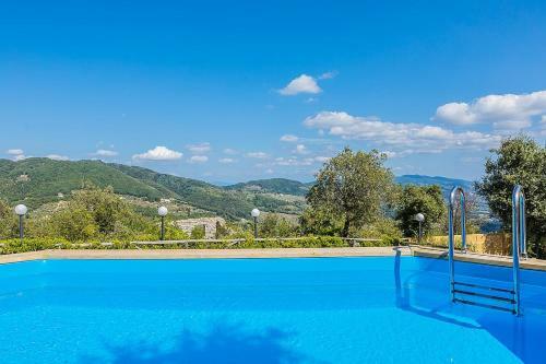 Grotta Giusti Villa Sleeps 14 Pool Air Con Wifi