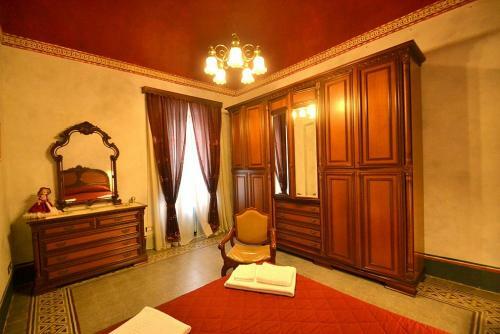 Montemaggiore Belsito Villa Sleeps 9
