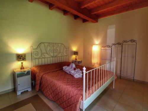 Luxurious Villa In Monte San Savino With Jacuzzi