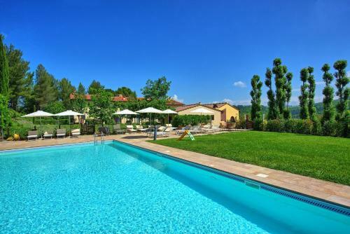 Baccaiano Apartment Sleeps 7 Air Con T242151
