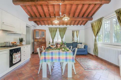 Villa Pongina With Private Pool